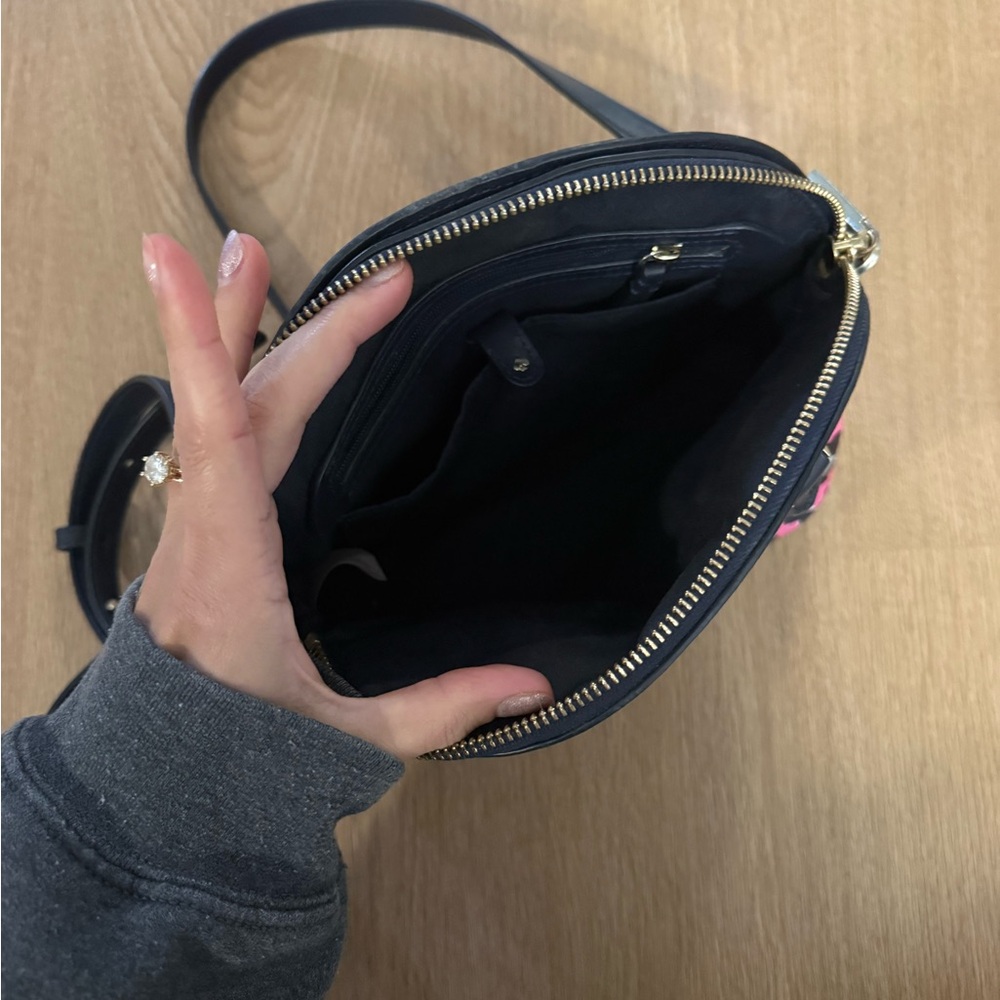 Floral Black Handbag - Picture 4 of 4